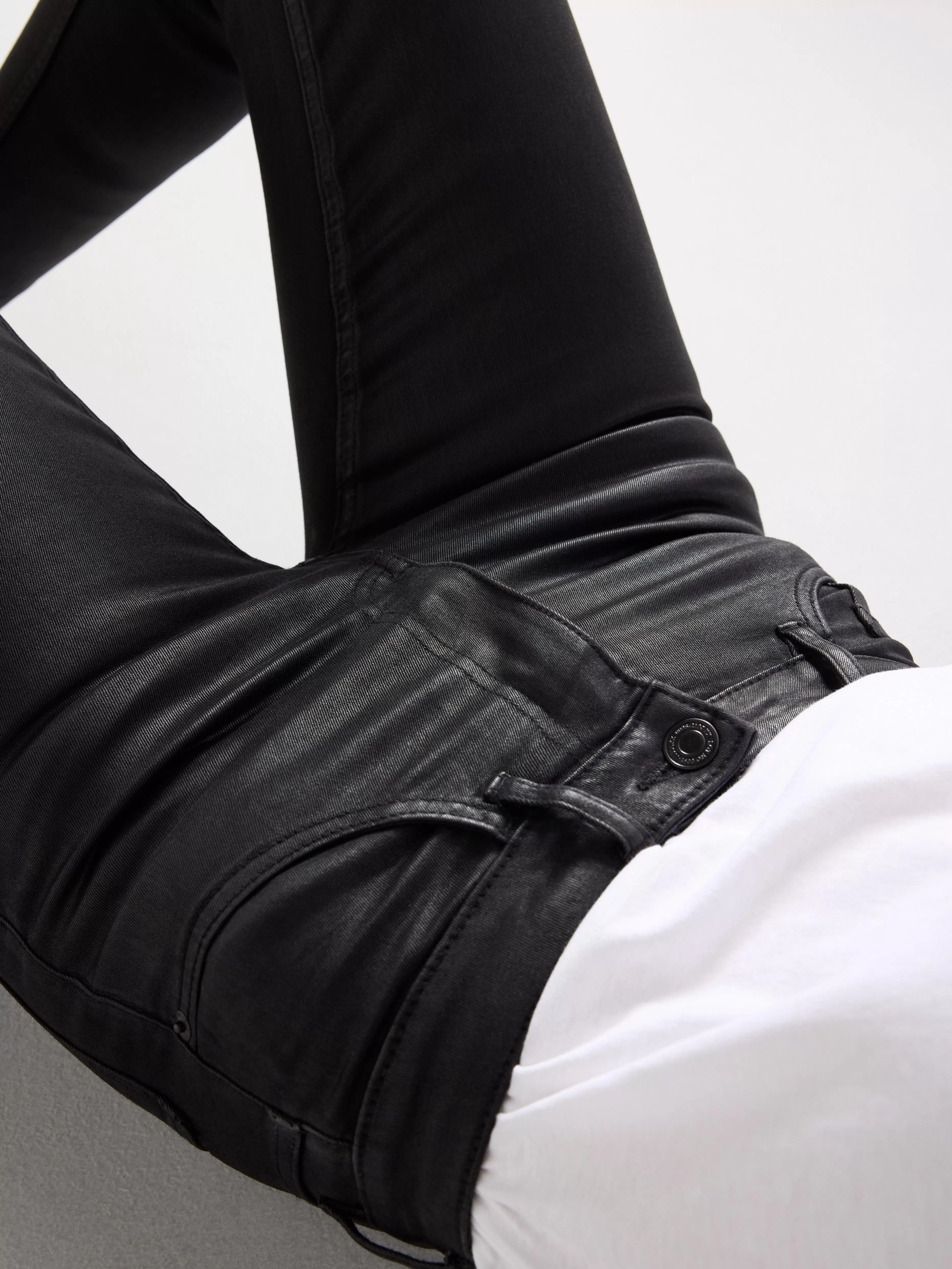 Dam Lindex Alba-Jeans Med Smal Passform, Smalt Ben Och Belagd Yta