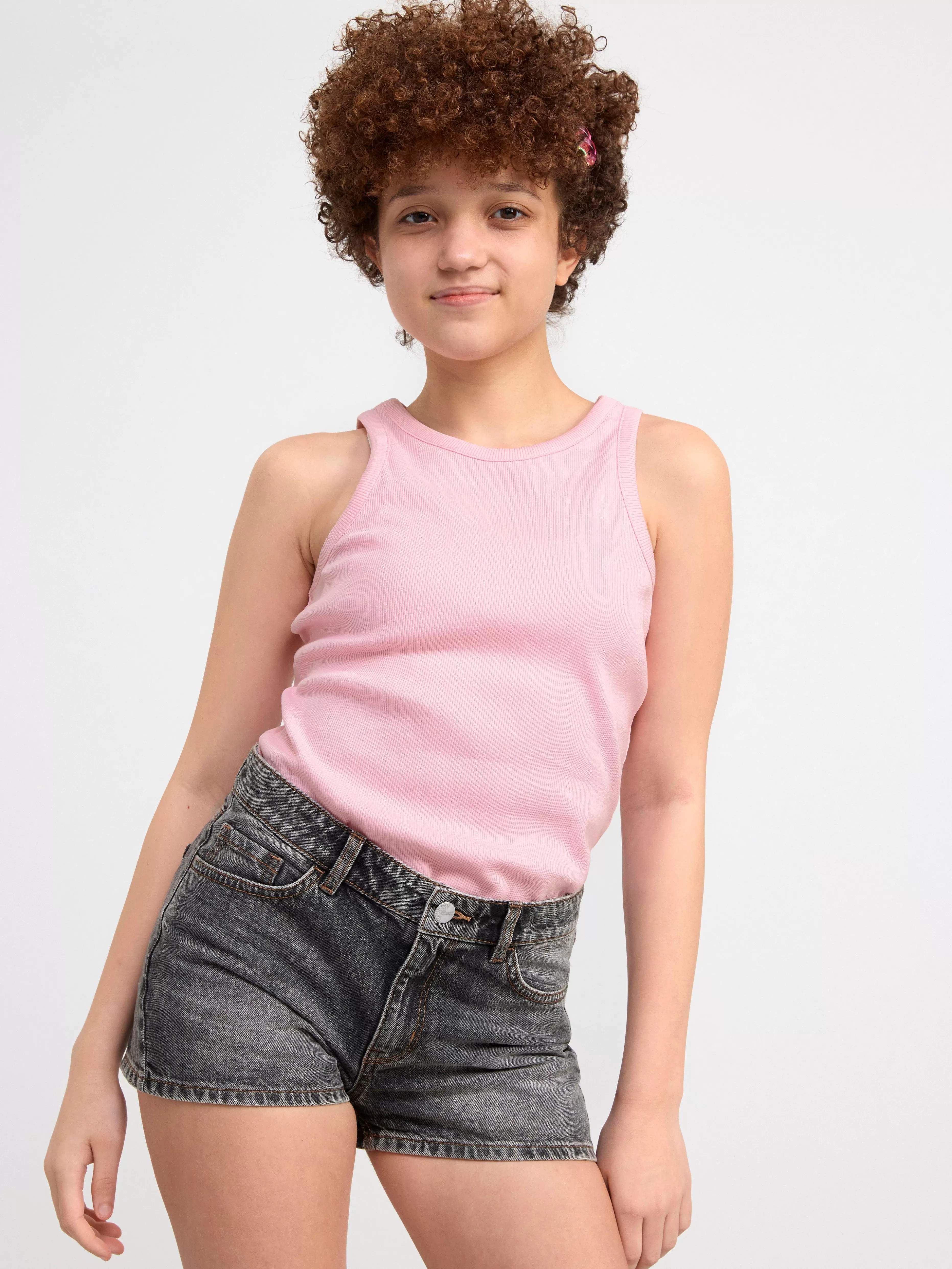 Barn Lindex Jeansshorts Med Normalhog Midja Och Smala Ben