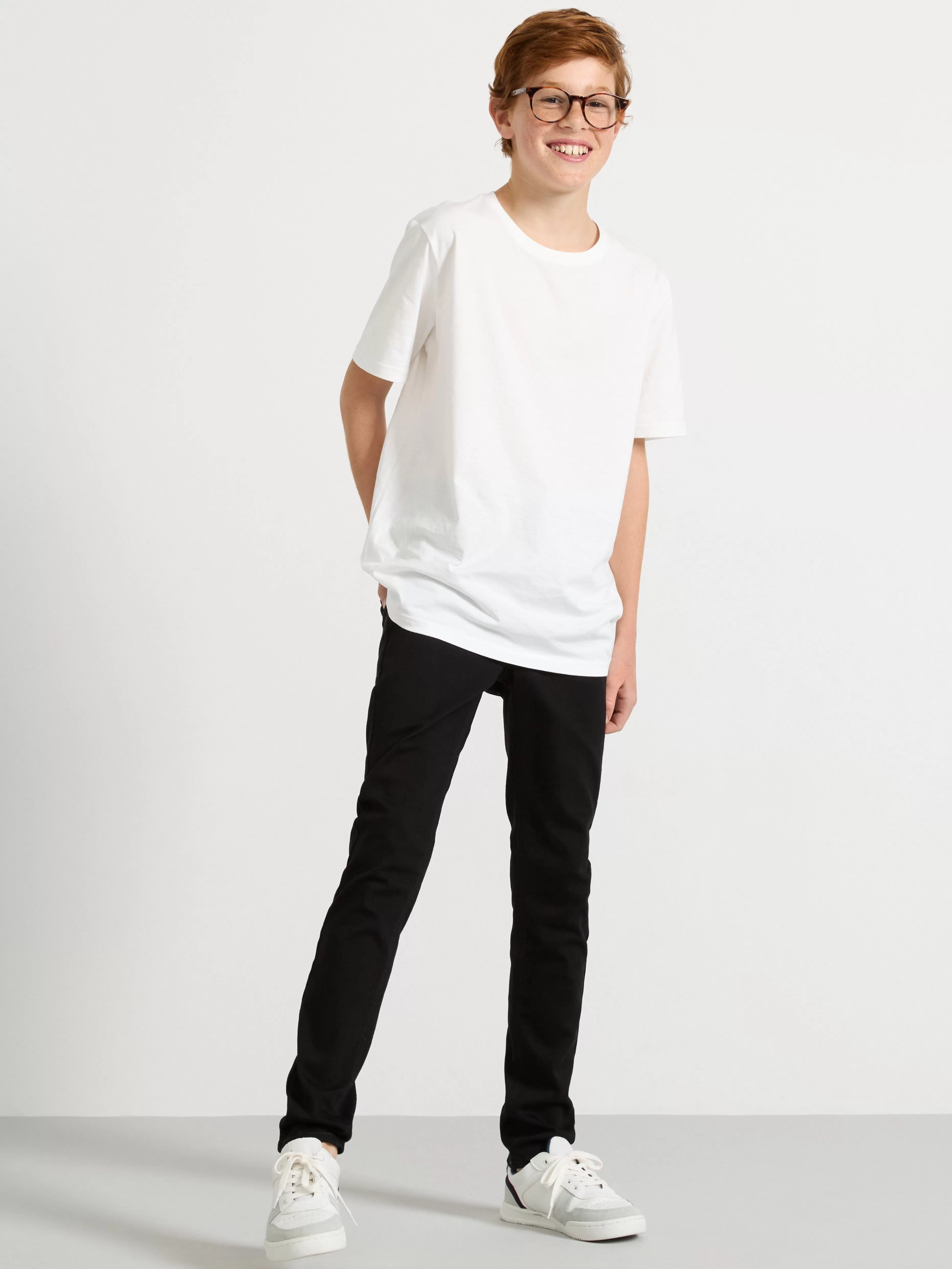 Barn Lindex Sam Superstretchiga Jeans Med Slim Fit Och Normalhog Midja