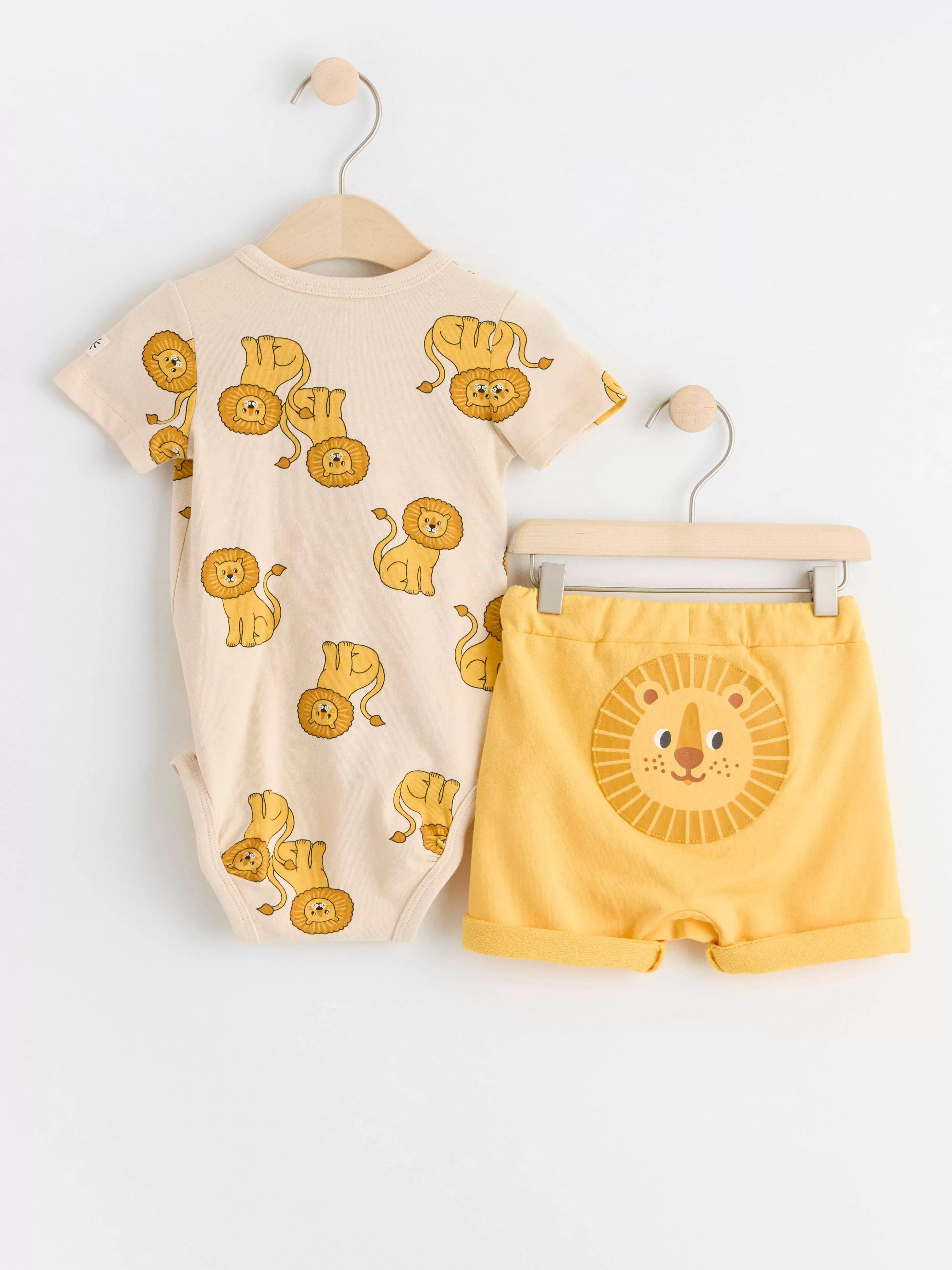 Bebis Lindex Set Med Omlottbody Och Shorts