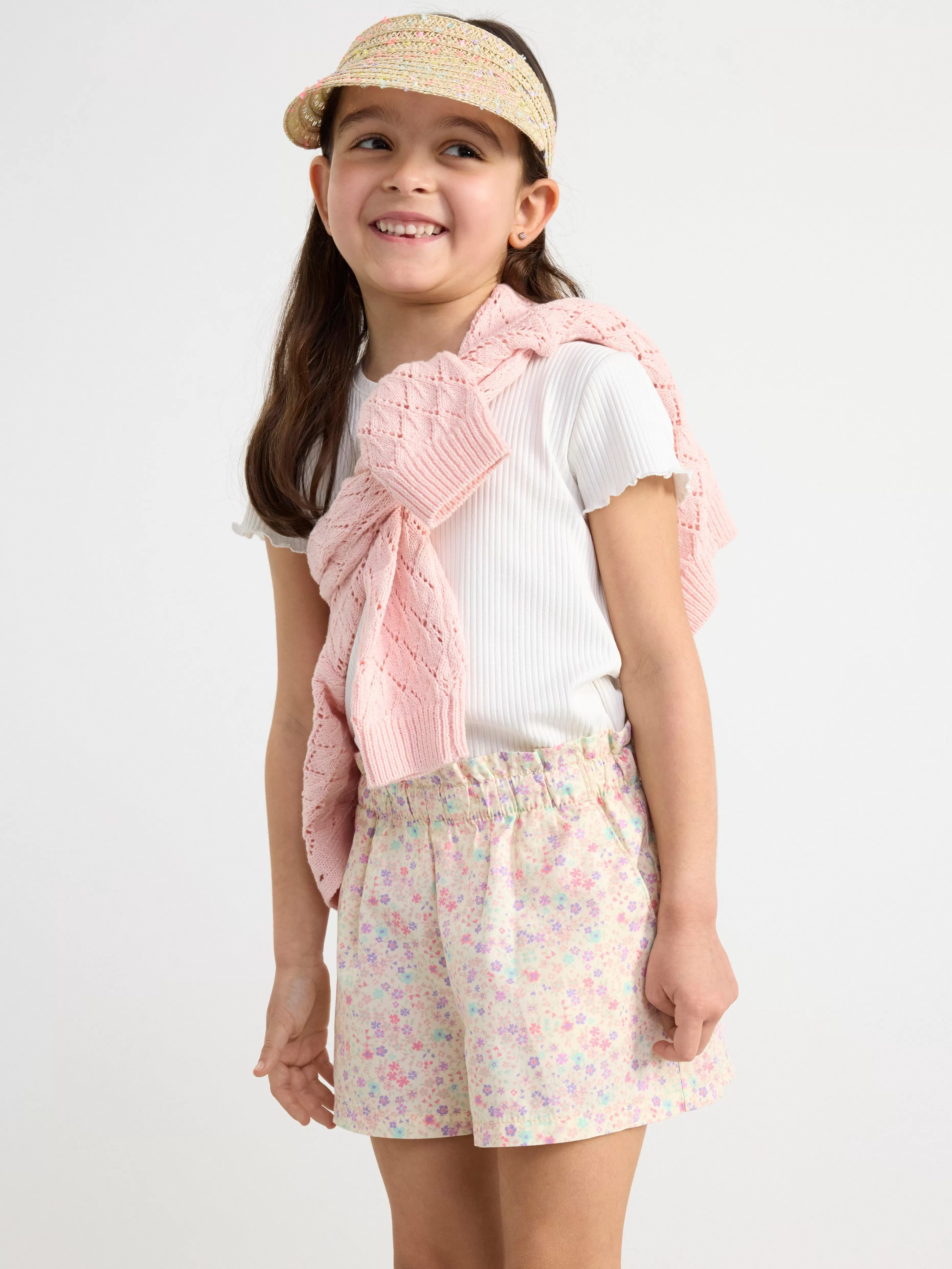 Barn Lindex Shorts Med Hog Midja, Avsmalnade Ben Och Midja I Paperbag-Stil