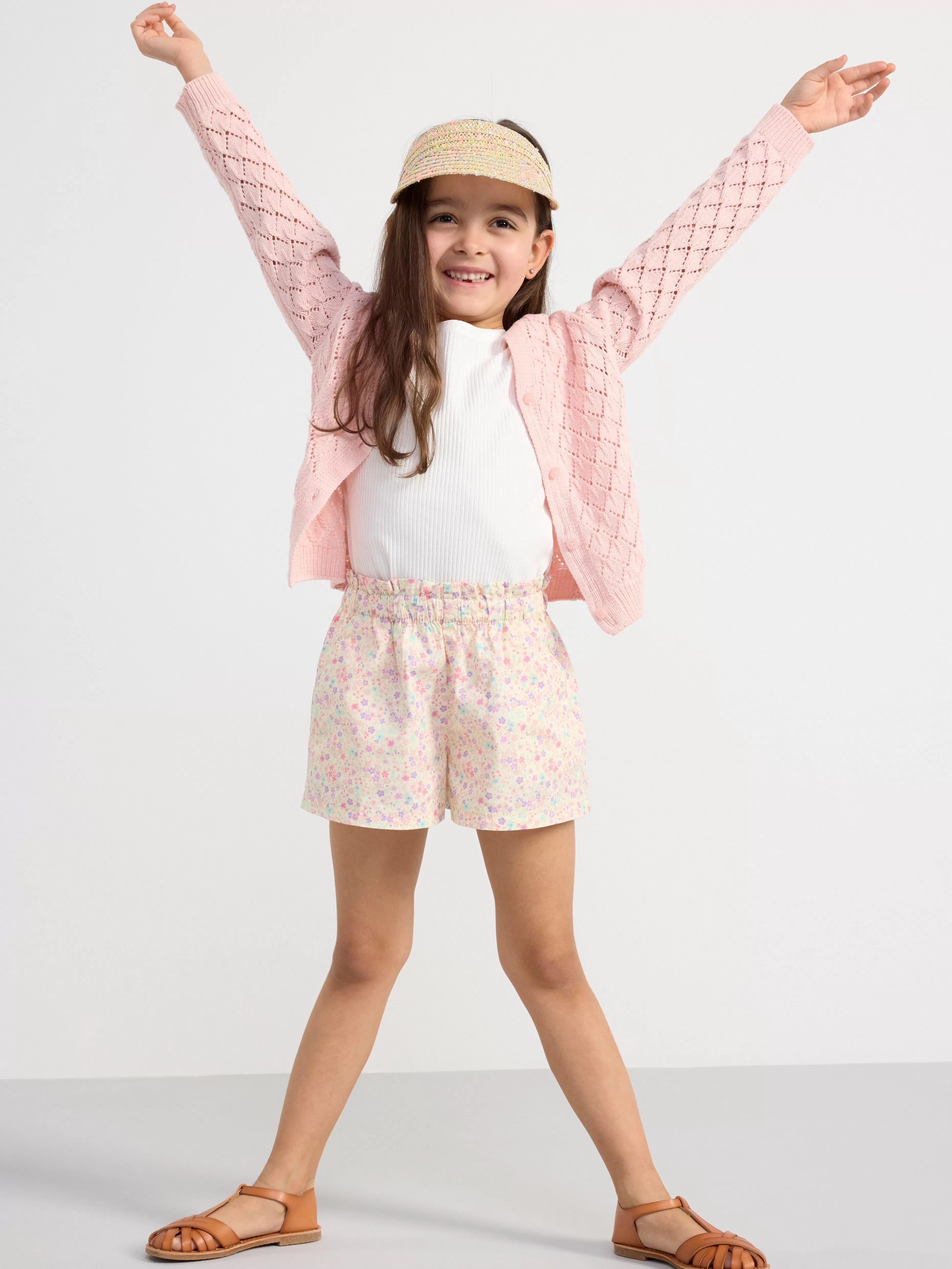 Barn Lindex Shorts Med Hog Midja, Avsmalnade Ben Och Midja I Paperbag-Stil