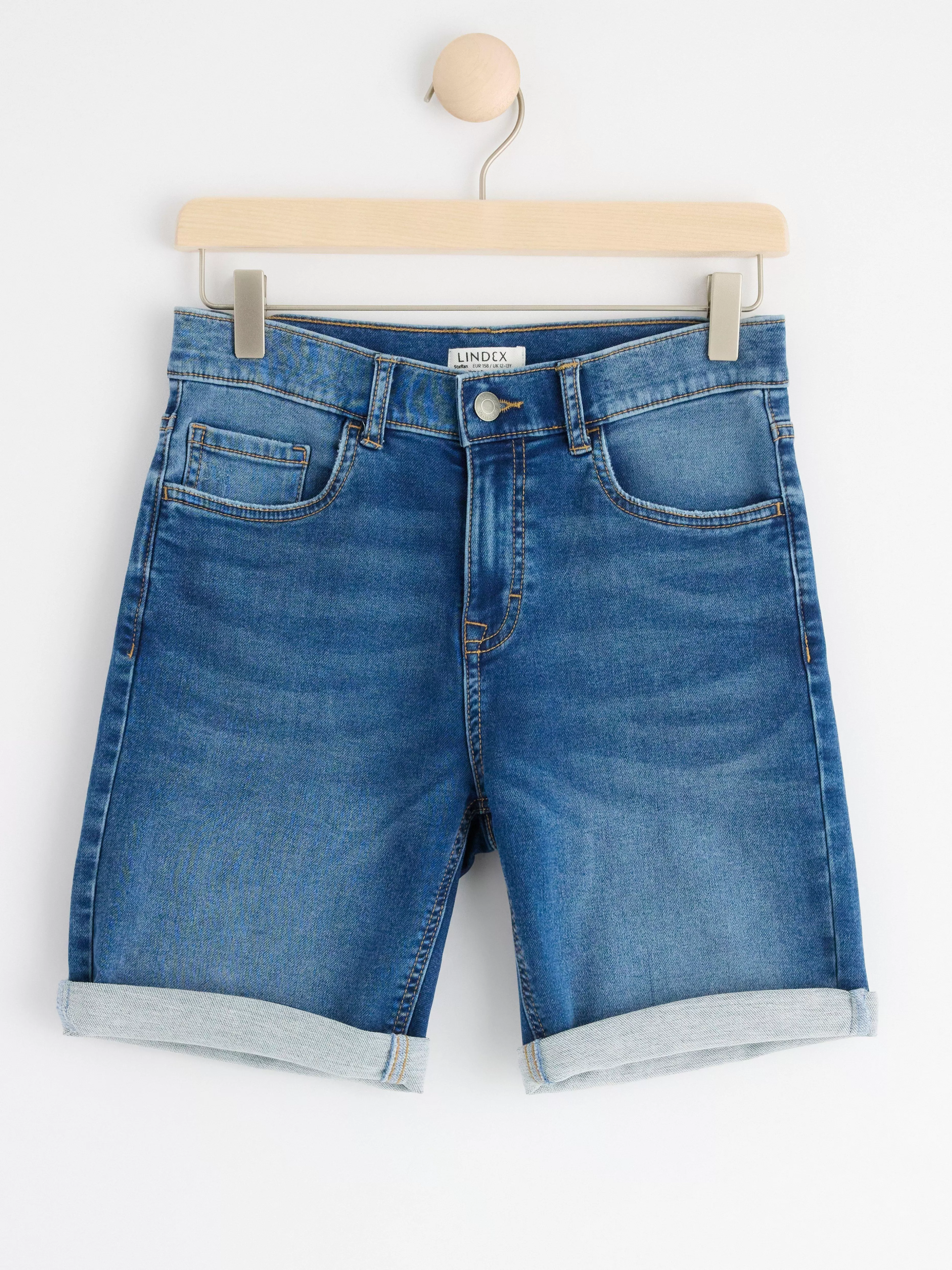 Barn Lindex Staffan Superstretchiga Shorts Med Rakt Ben Och Normalhog Midja