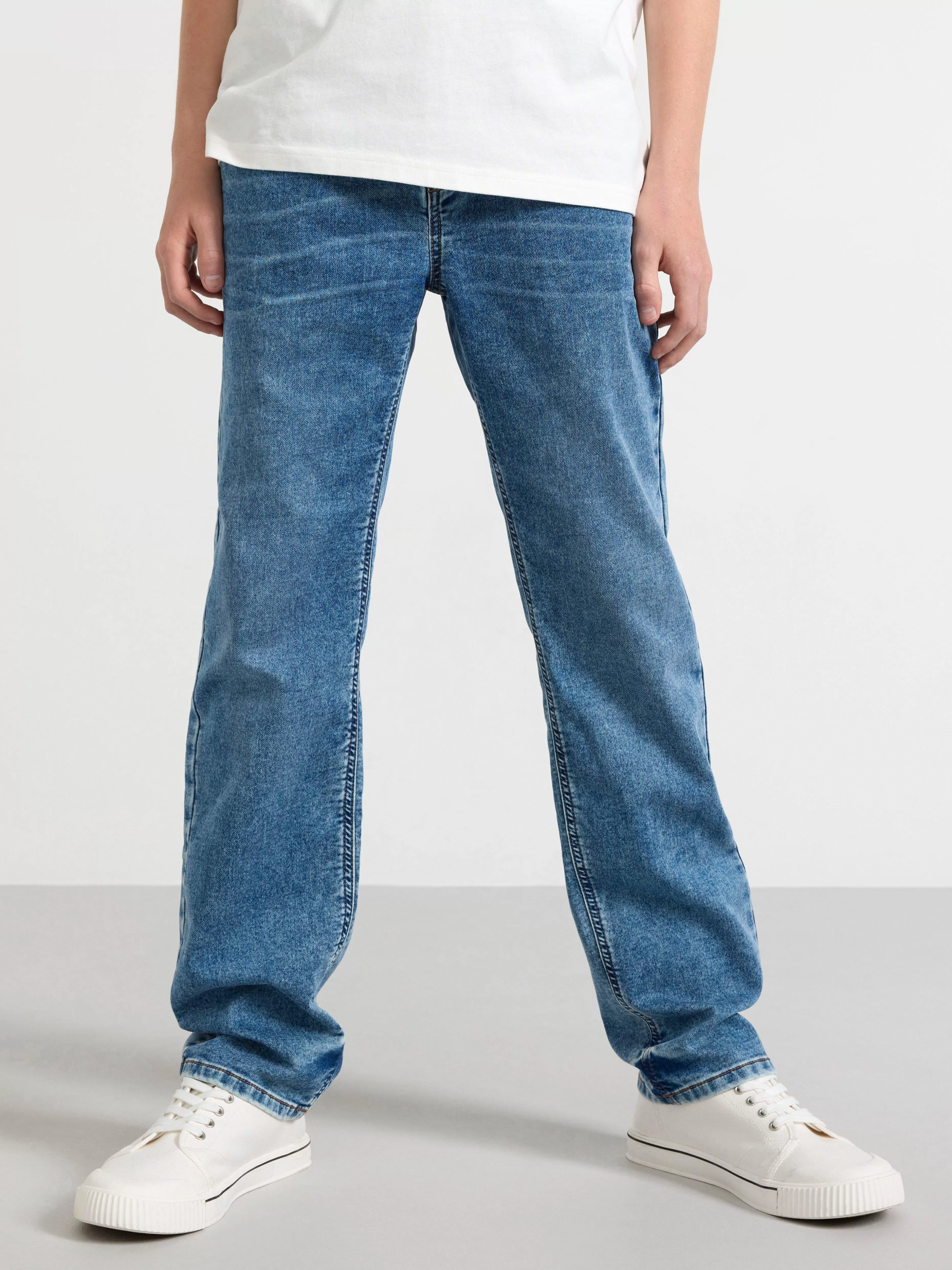Barn Lindex Sture/Staffan Jeans I Trika Med Rakt Ben Och Normalhog Midja