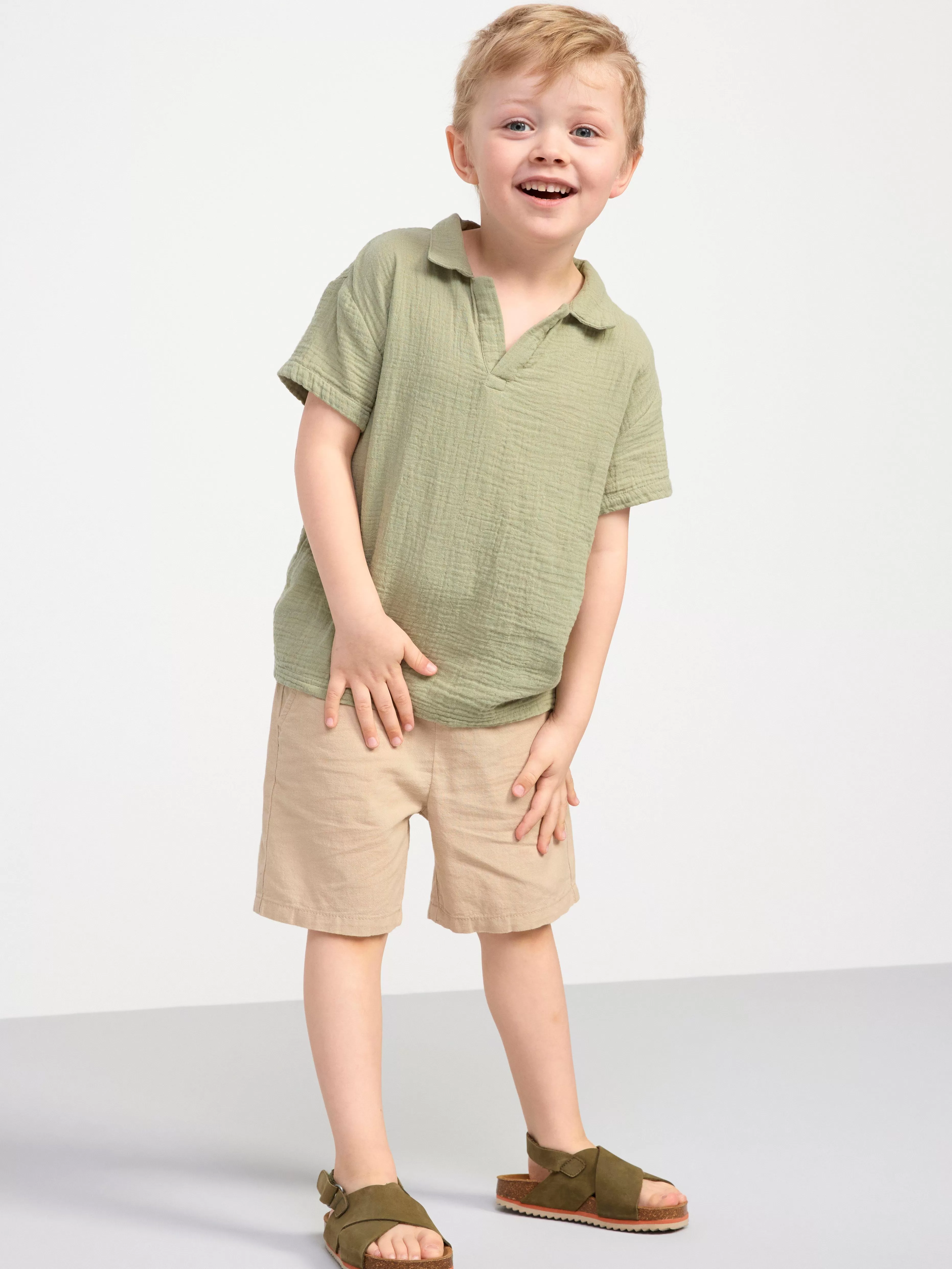 Barn Lindex Sven Shorts Med Normalhog Midja Och Rakt Ben I Linneblandning