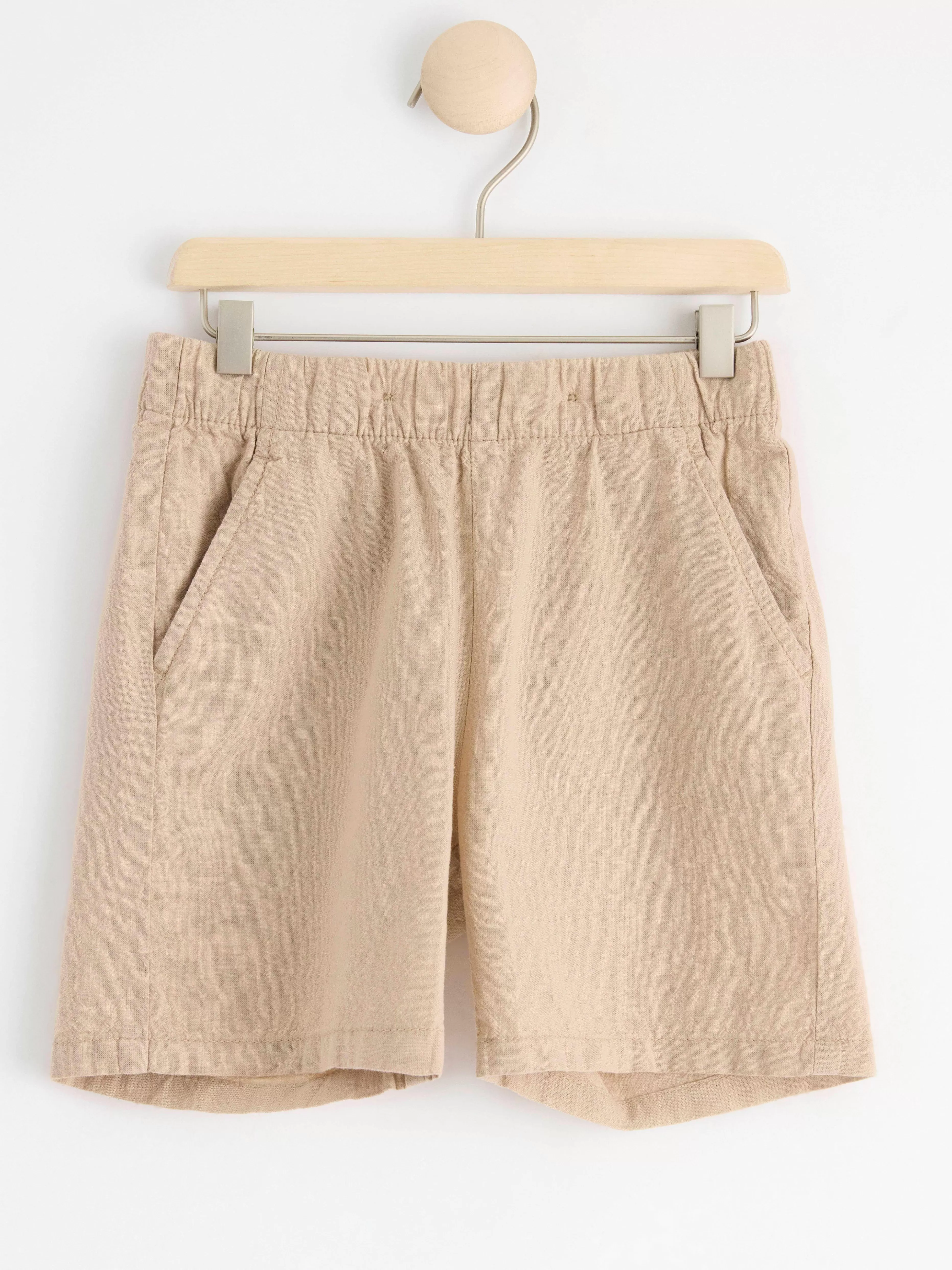Barn Lindex Sven Shorts Med Normalhog Midja Och Rakt Ben I Linneblandning