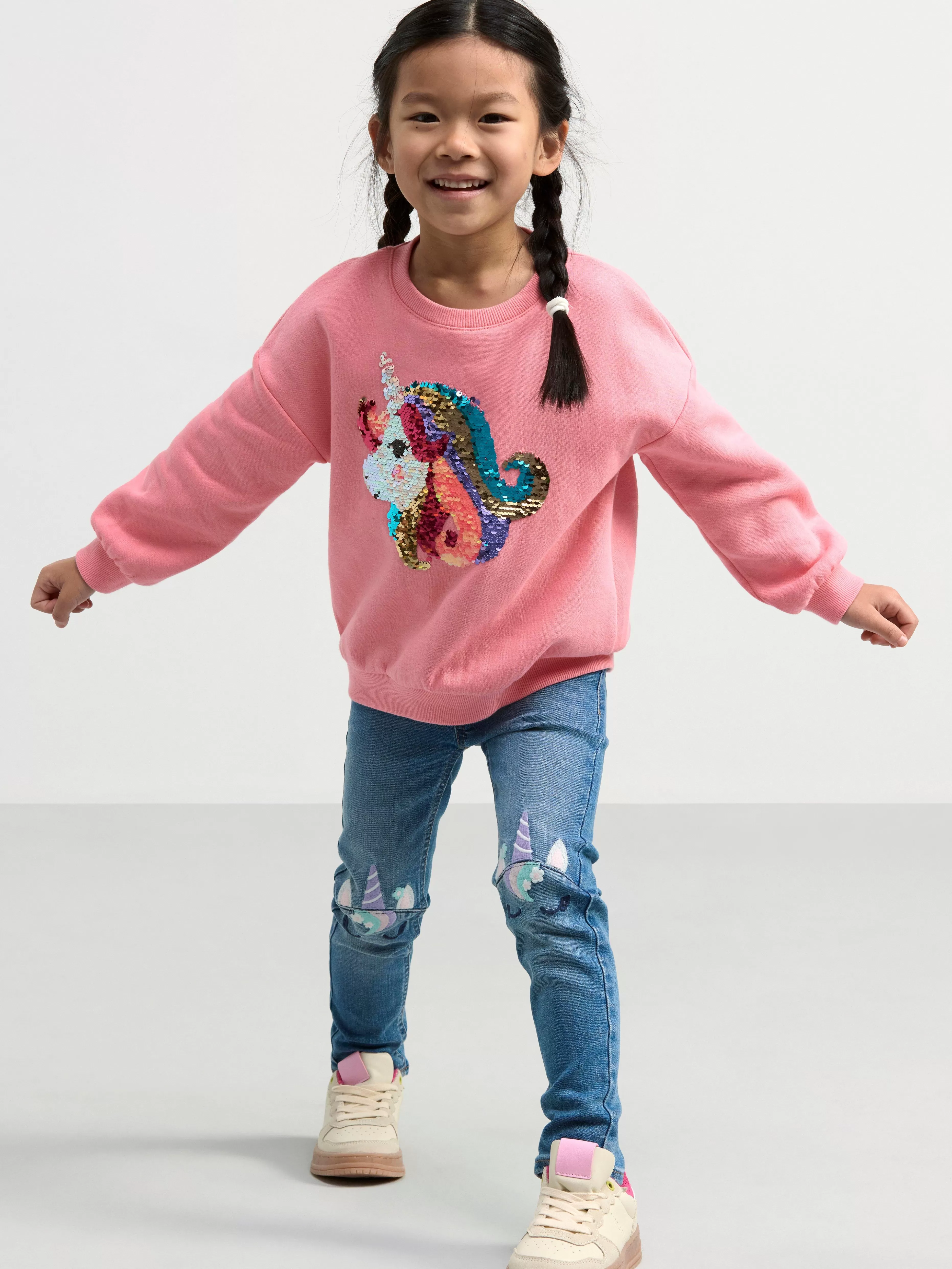 Barn Lindex Sweatshirt Med Vandbara Paljetter Och Borstad Insida