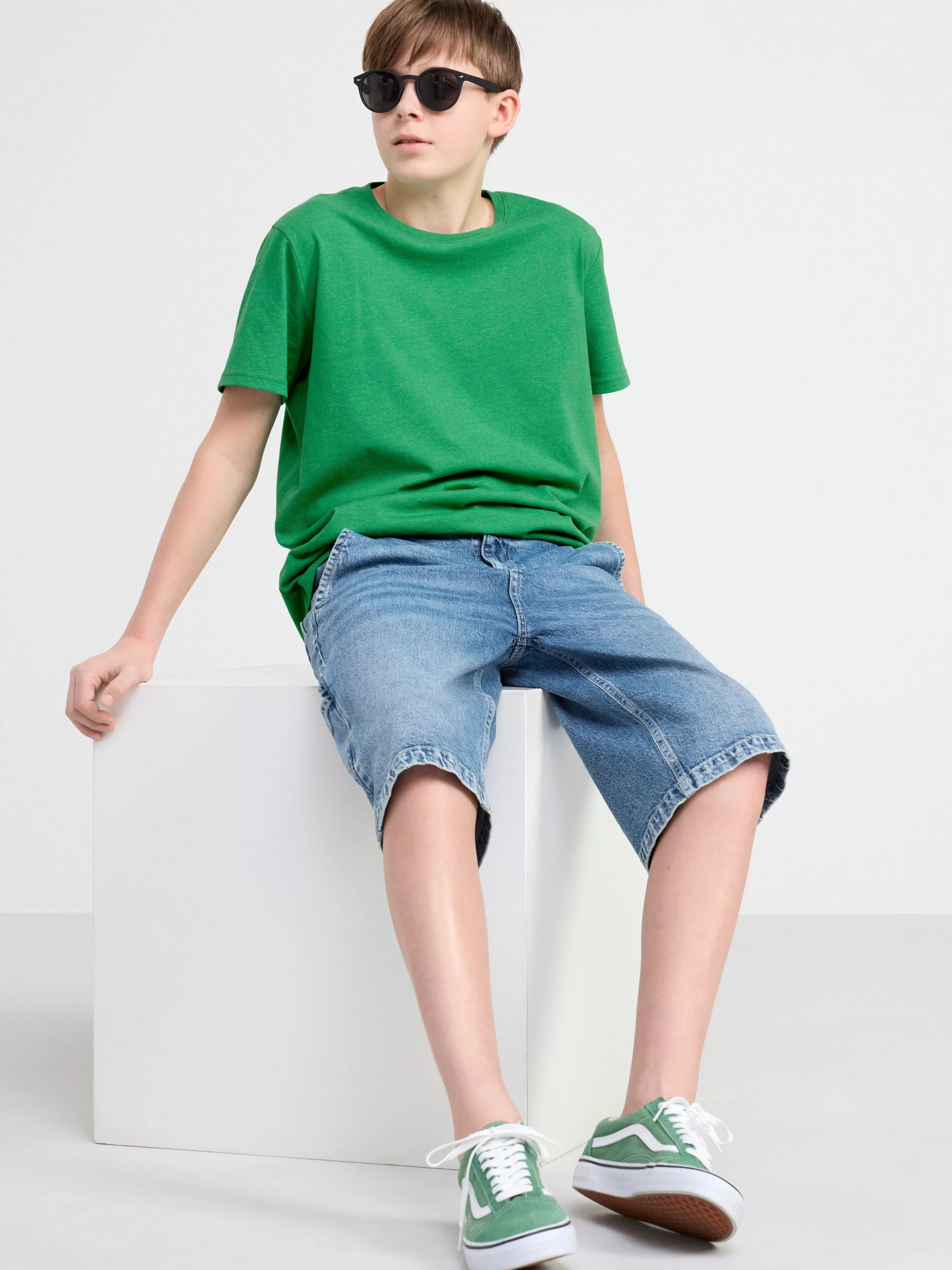 Barn Lindex Vilgot Jeansshorts Med Normalhog Midja Och Vida, Raka Ben