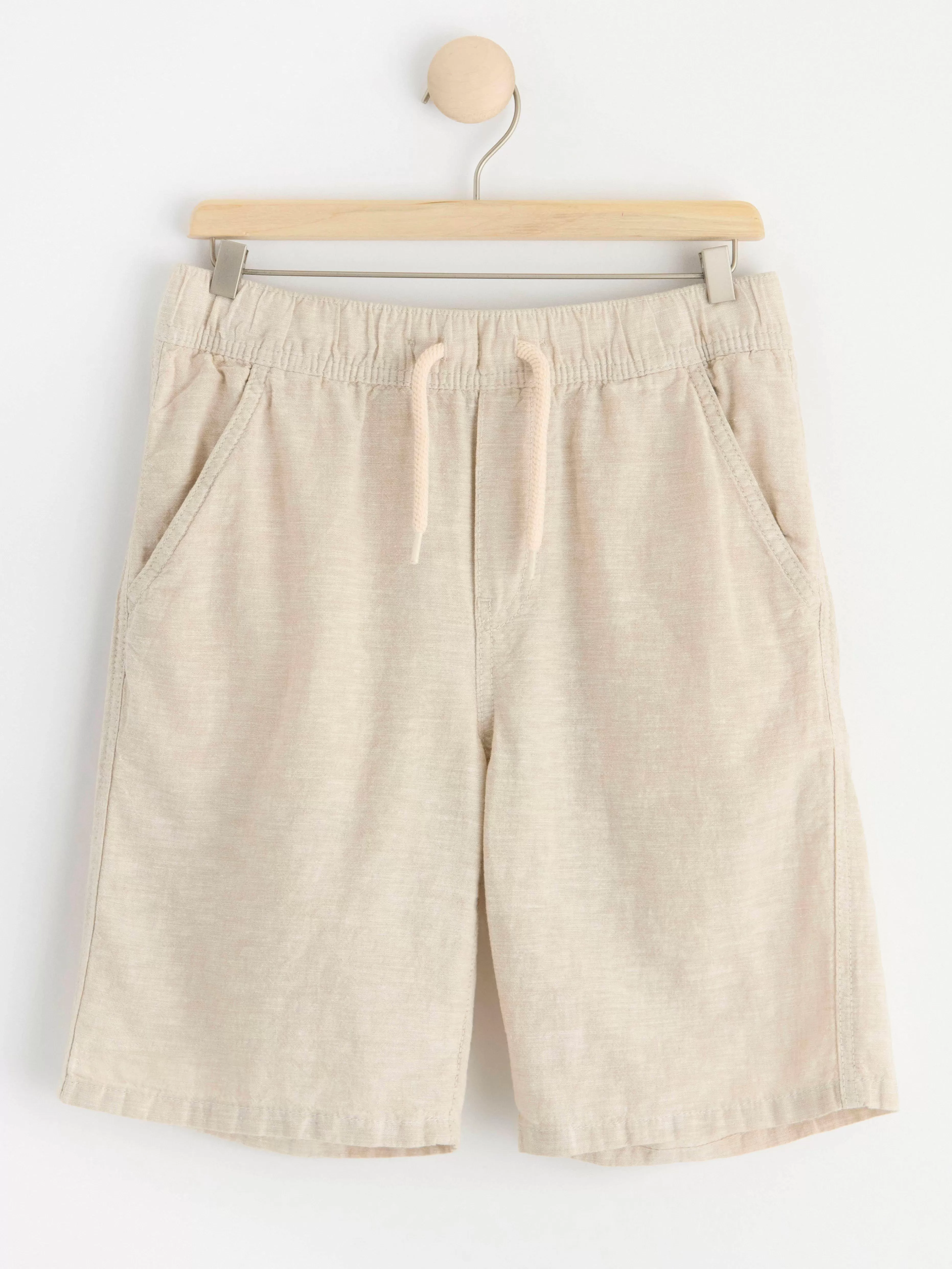 Barn Lindex Vilgot Vida Shorts Med Normalhog Midja I Linneblandning